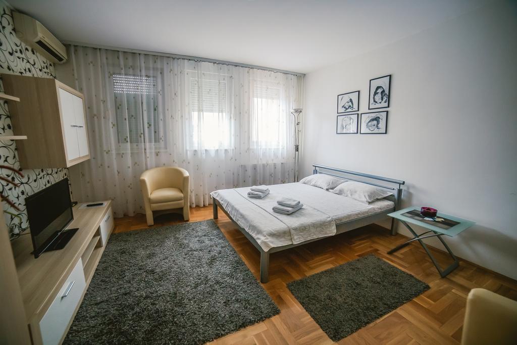 Apartment Stela Belgrado Esterno foto